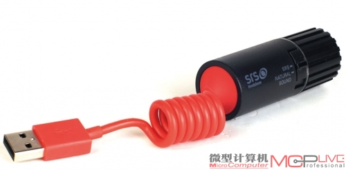 带SRS音效的USB声卡是SHG8200C的大特色