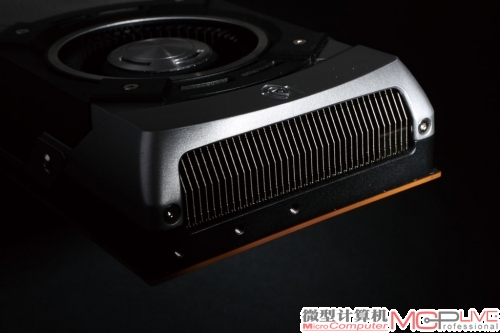 高效的均热板散热技术，保证了GTX Titan的稳定运行。