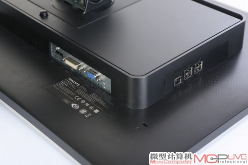 飞利浦240P4QPYNS接口部分，USB扩展接口很丰富。